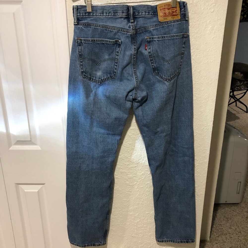 Levi’s 505 mens 33 waist 34 length jeans. - Picture 3 of 5